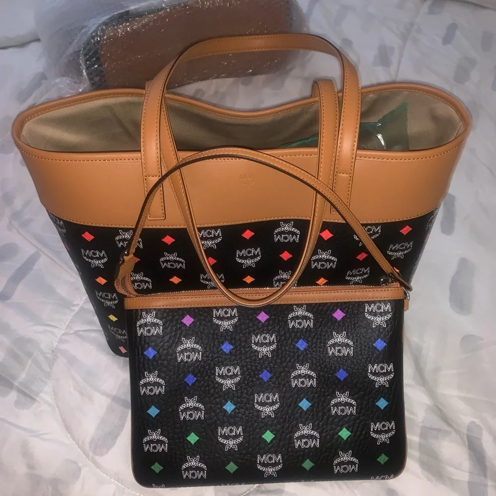 MCM medium shopper in Visettos - Picture 2 of 4